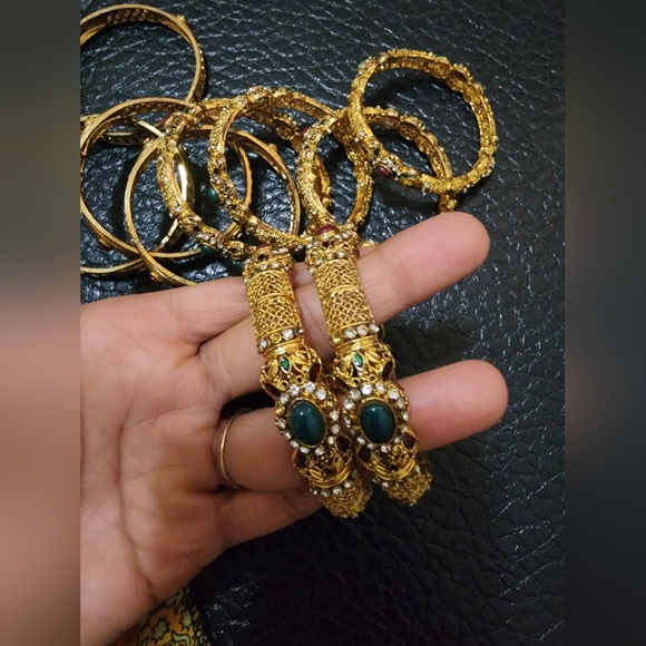 10 piece Bolywood  Indian Kundan Gold Plated Bridal Bangles small size 2.4 - Picture 3 of 6